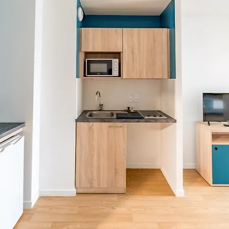 Zenitude Hotel-residences - Les Capucins 公寓式酒店 3*
