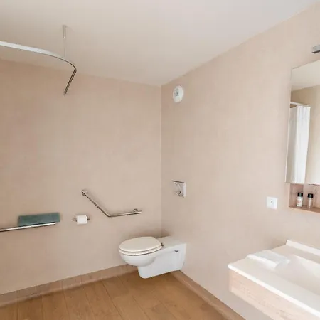Zenitude Hotel-residences - Les Capucins 3* 兰斯